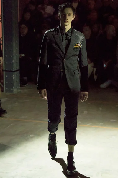 Look 2